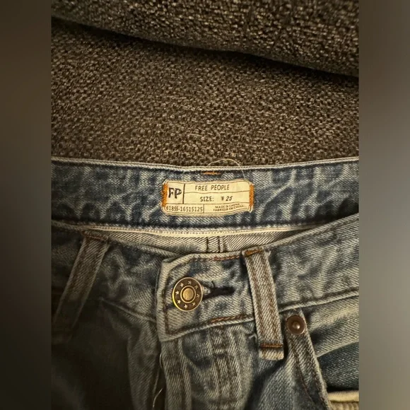 High Waisted FREE PEOPLE Shorts - Picture 3 of 3